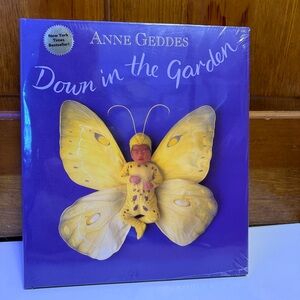 Anne Geddes 'Down in the Garden' Book